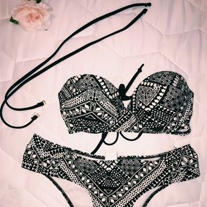 Hollister cheeky bikini